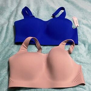 Victoria's Secret featherweight Maxx sports bra